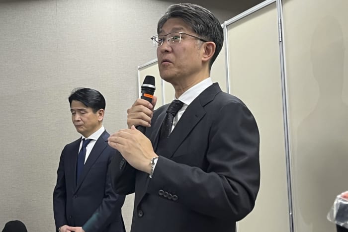 Toyota chief apologizes for cheating on testing at group company _ again