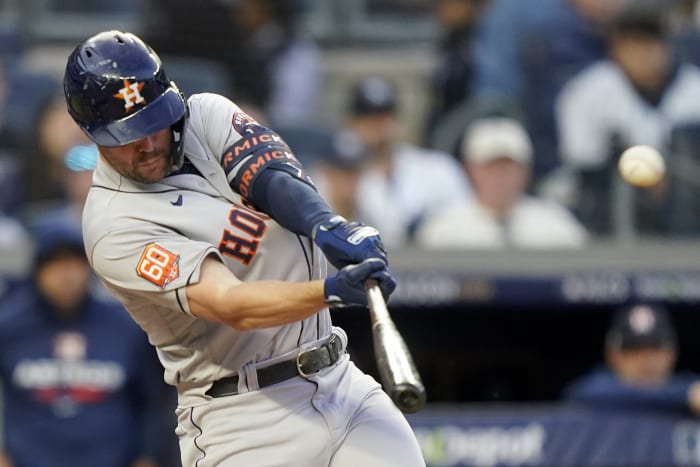 Chas McCormick's 3-run triple helps Astros down Rangers