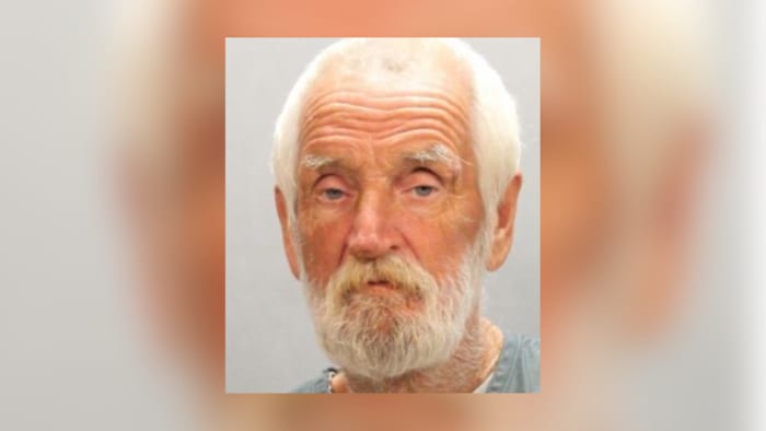 Jacksonville Police Search Missing Elderly with Dementia