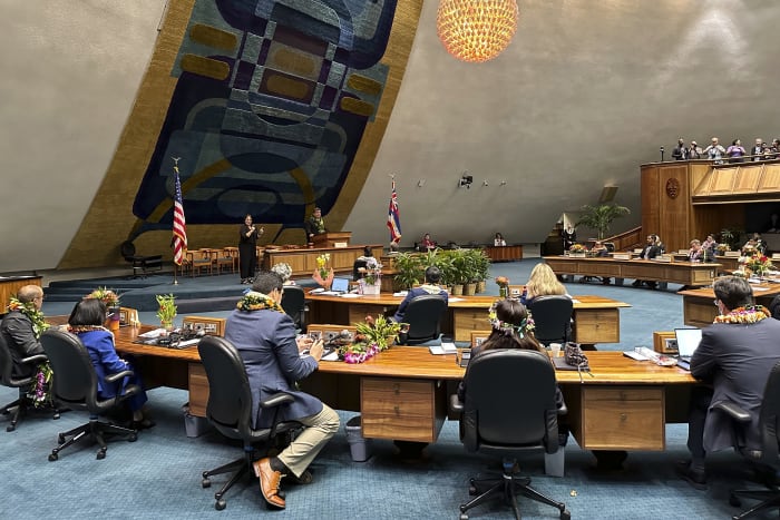 Hawaii lawmakers open new legislative session with eyes on wildfire