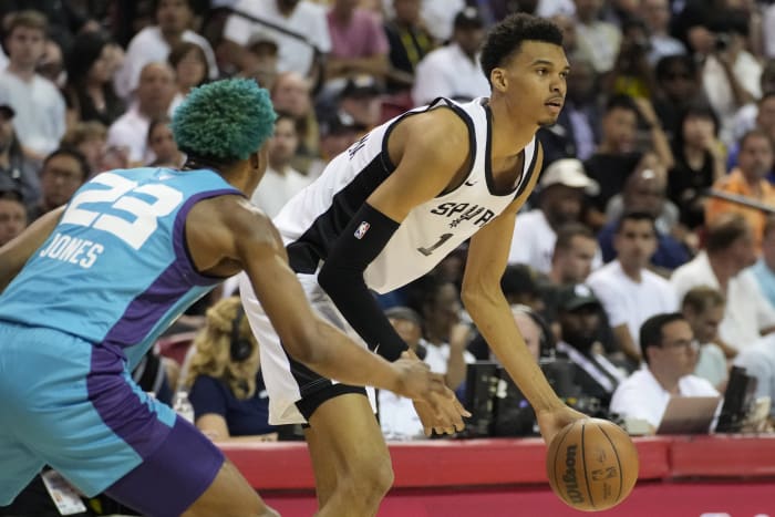 Tampa Bay welcomes Toronto Raptors in ongoing effort to win some kind of  championship in every sport - Tampa News Force