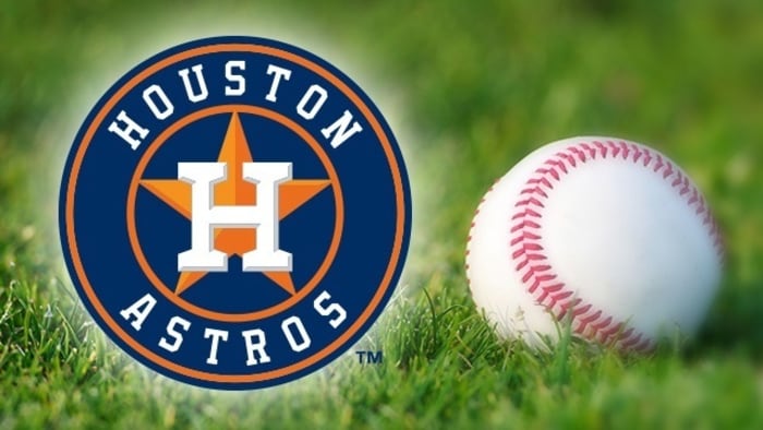 Astros' Siri posts, deletes profane tweet after admiring HR