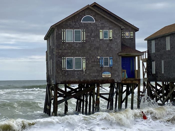 10 homes have collapsed into the Carolina surf. Their destruction was