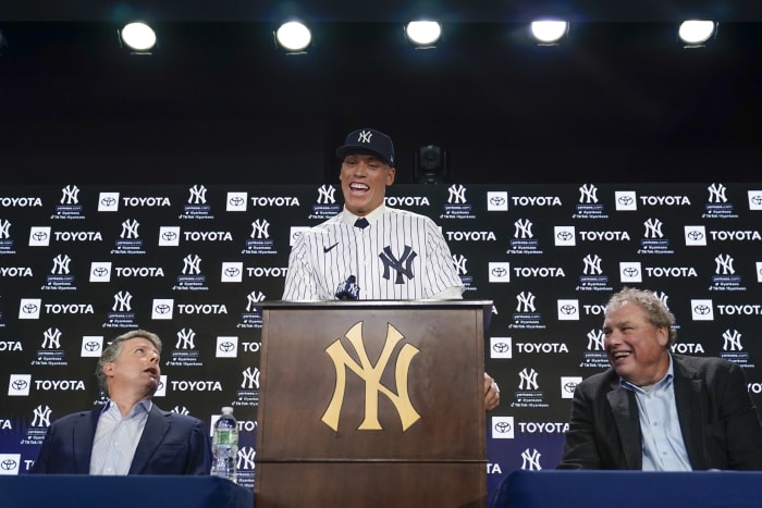 Yankees president Levine calls for MLB talks to resume