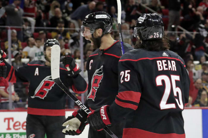 Svechnikov lifts Hurricanes over Capitals 3-2 in shootout