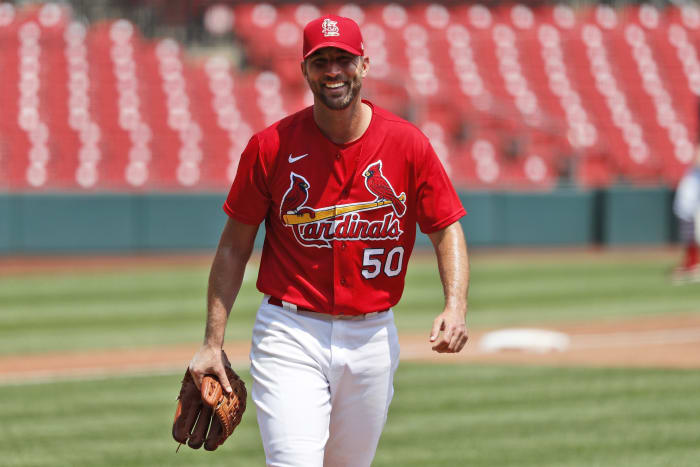 Adam Wainwright Wins Hutch Award for Service 