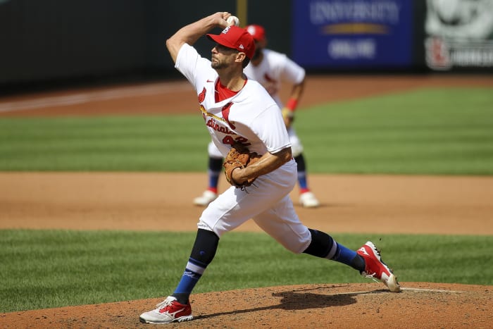 Adam Wainwright wins MLB's Roberto Clemente Award