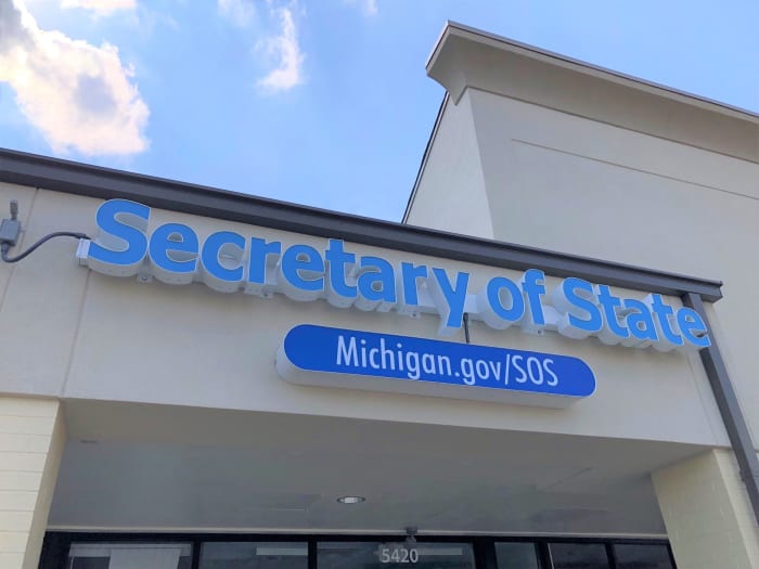 New Michigan driver’s licenses, state IDs and plates coming in 2024