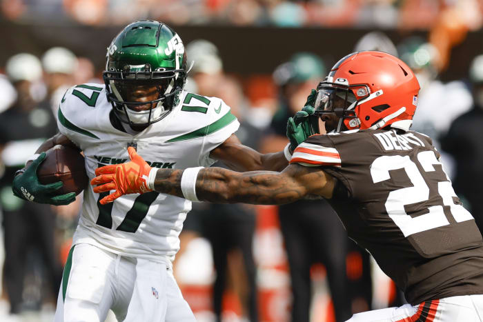 Aaron Rodgers throws a TD pass in his brief preseason debut as Jets beat  Giants 32-24