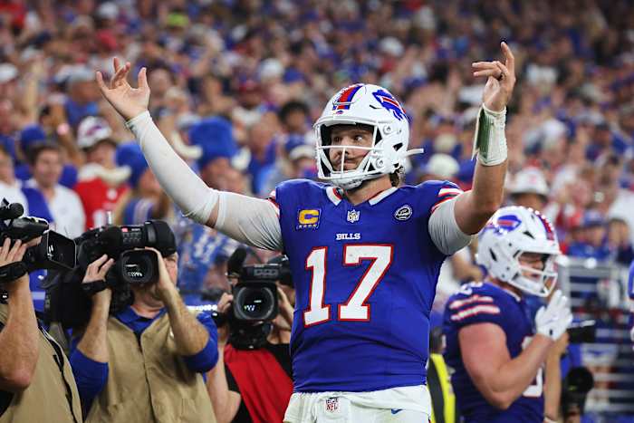 Josh Allen opens the Bills' new stadium with a 5-TD outing in a 41-31 win over the Lions
