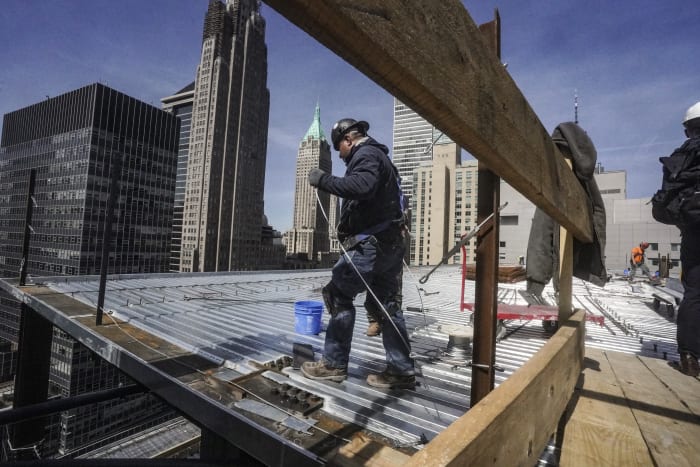 US adds a solid 253,000 jobs despite Fed's rate hikes - Vimarsana News