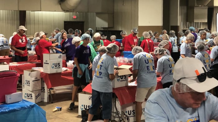Light Orlando, US Hunger team up to pack 500K meals for those in need