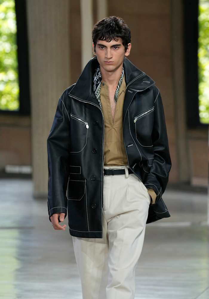 At Hermès, woven leather and quiet confidence set the tone for Paris menswear At Hermès, woven leather and quiet confidence set the tone for Paris menswear