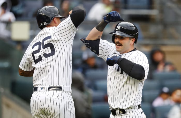 Jeter returns as Yankees honor 1998 team at Old-Timers' Day, Boone booed by  some