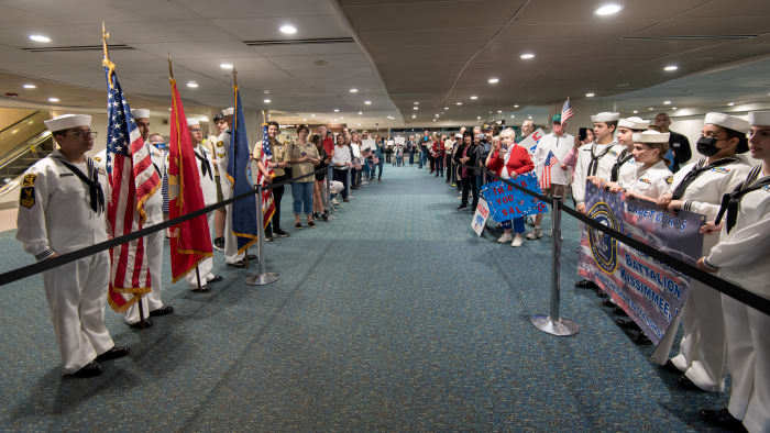 Serving Those Who Served: Volunteer to greet Honor Flight veterans