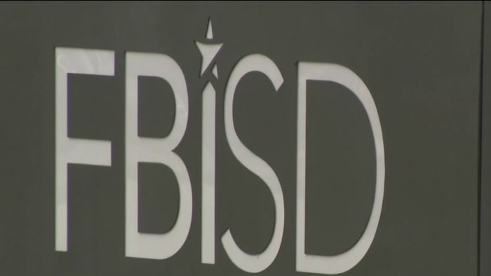 Mother suing FBISD after she said district failed to protect her daughter from student who sexually assaulted her - Vimarsana News