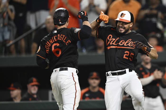 Rougned Odor's late pinch-hit single sparks Orioles to 5-0 victory, series  win over Yankees