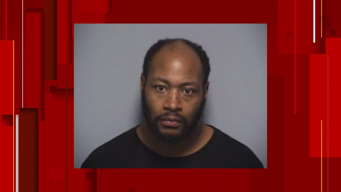 35-year-old Roanoke man arrested after making threats to local schools on Snapchat - Vimarsana News