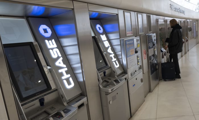 Bank profits mostly fall in fourth quarter, but banks remain upbeat on economy and consumer
