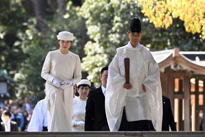 The Slow Motion Collapse of the Japanese Monarchy