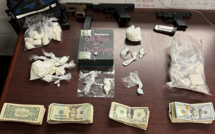 Police, with assist from Gang Intel find guns, over $1M worth of drugs in Detroit, Dearborn Heights - Vimarsana News