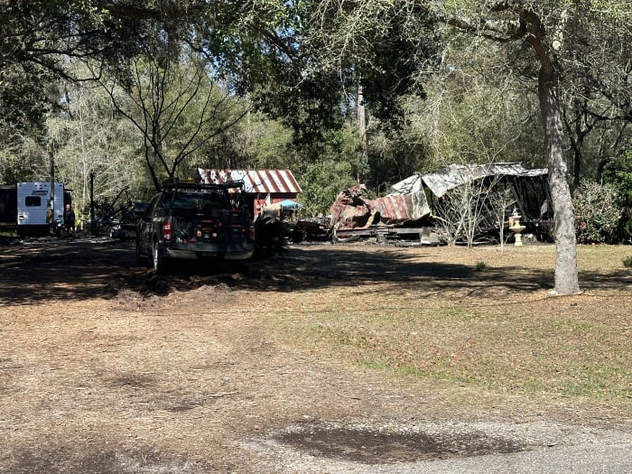2 die in Yulee mobile home fire - Vimarsana News