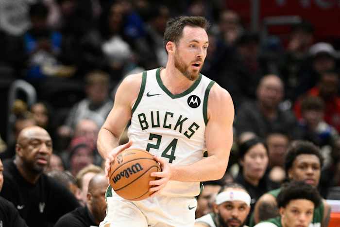 Hornets acquire Connaughton, 2 second-round picks from Bucks for Micic, AP source says