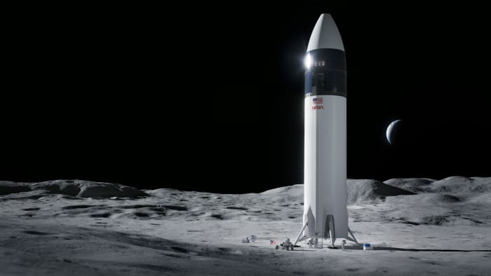 Starship delays means Artemis moon landing may be pushed back, report says