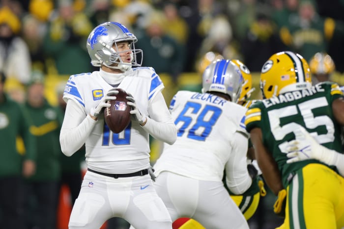 Lions play spoiler, knock Packers out of playoffs behind Jamaal