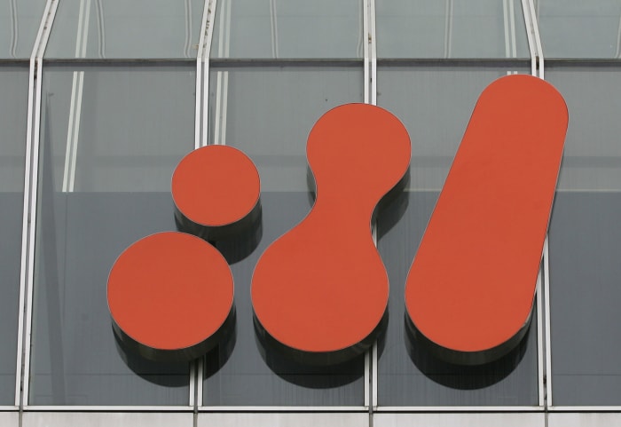 Mining giant BHP pledges to invest in South Africa economy as it seeks support for Anglo bid - Vimarsana News