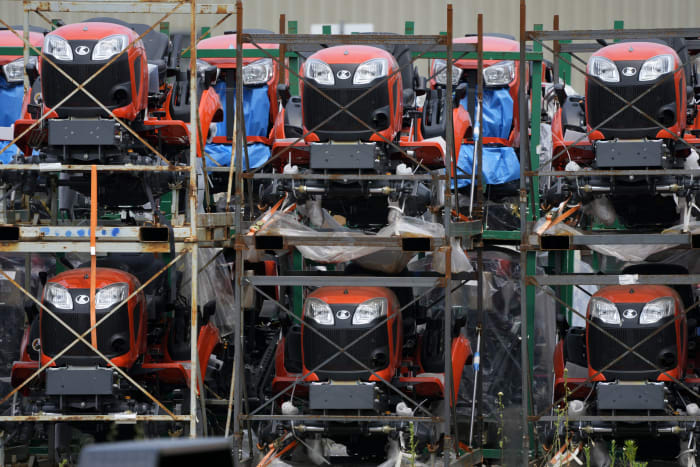 US economy grew at a faster 24 rate in AprilJune quarter despite Fed rate hikes US economy grew at a faster 24 rate in AprilJune quarter despite Fed rate hikes