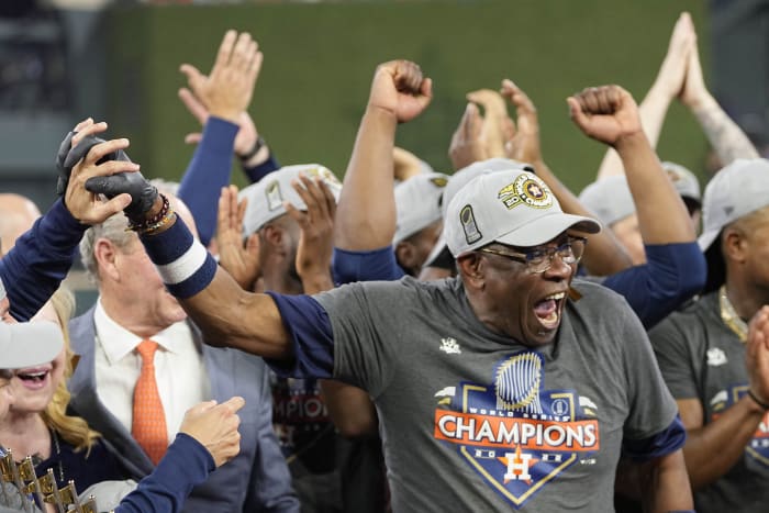 Brantley, AL West-leading Astros rally late, top Rangers 5-4