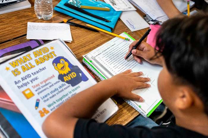 Teens' reading and math scores have stagnated, US test resul