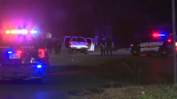 2 hospitalized after drive-by shooting near East Side corner store, SAPD says