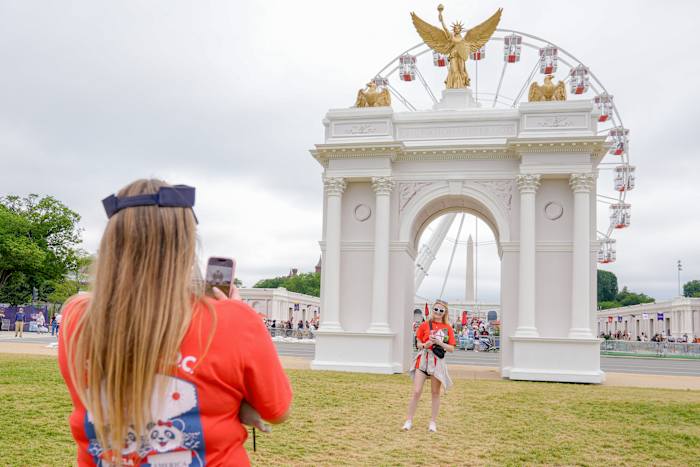 Image linked from the original feed: Trump's arch could harm the integrity of many of Washington's historical sites, report says