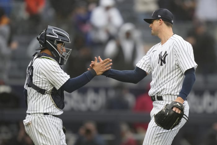 Anthony Rizzo ends homer-less drought, Yankees sweep Royals