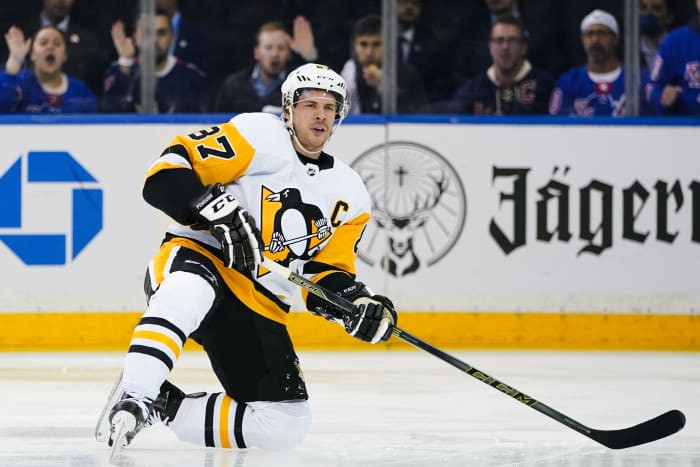 Kapanen scores twice; Pens welcome back fans with 5-2 win - The