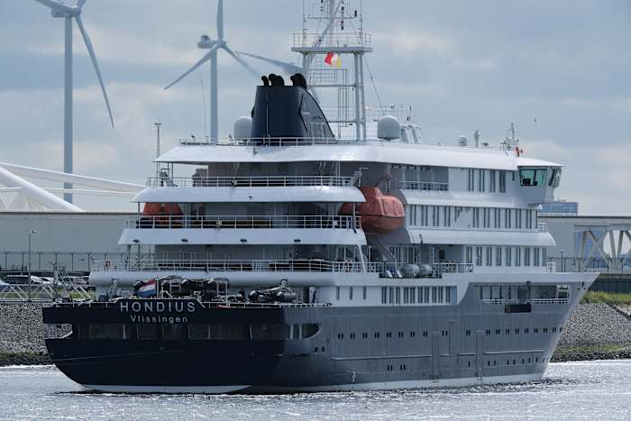 US puts up $750K to evacuate an American who was aboard hant
