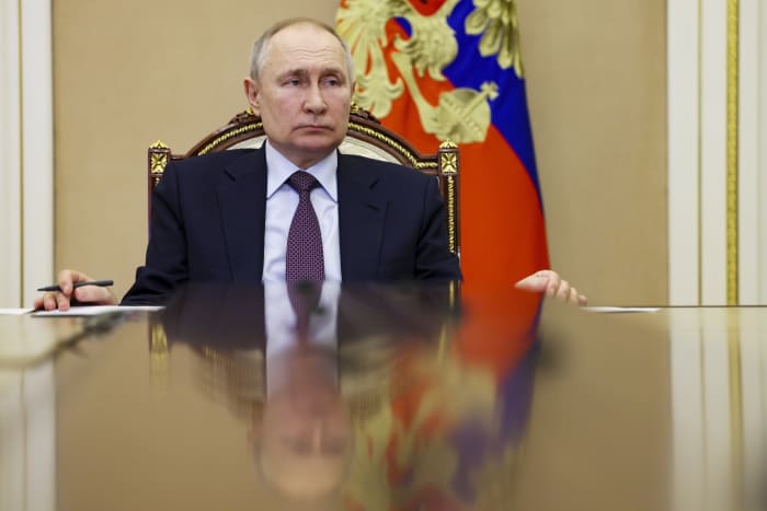 War-crimes warrant for Putin could complicate Ukraine peace