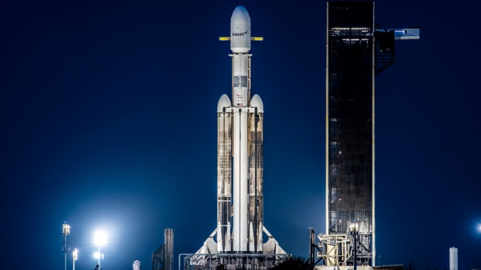 Wind duwt SpaceX’s Falcon Heavy-raketlancering naar 20:26 uur