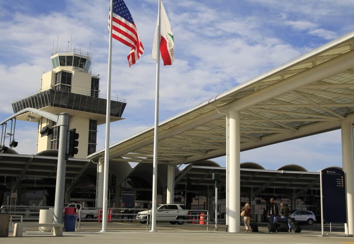 Oakland's airport considers adding 'San Francisco' to its name. San Francisco isn't happy about it - Vimarsana News