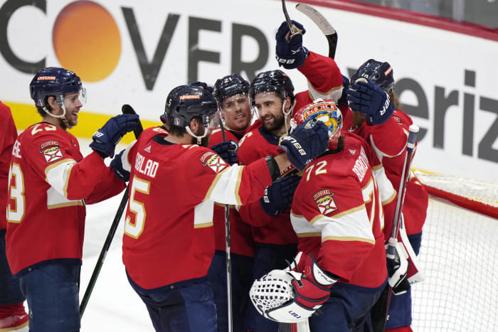 Barkov's quick hat trick lifts Panthers over Canadiens 7-2