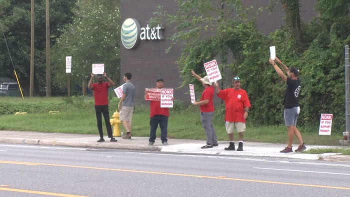 AT&T reaches tentative agreement with  union to end work stoppage in Florida