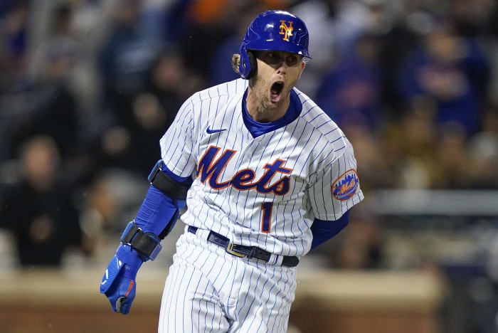 Brewers acquire outfielder Mark Canha as Mets deal another veteran
