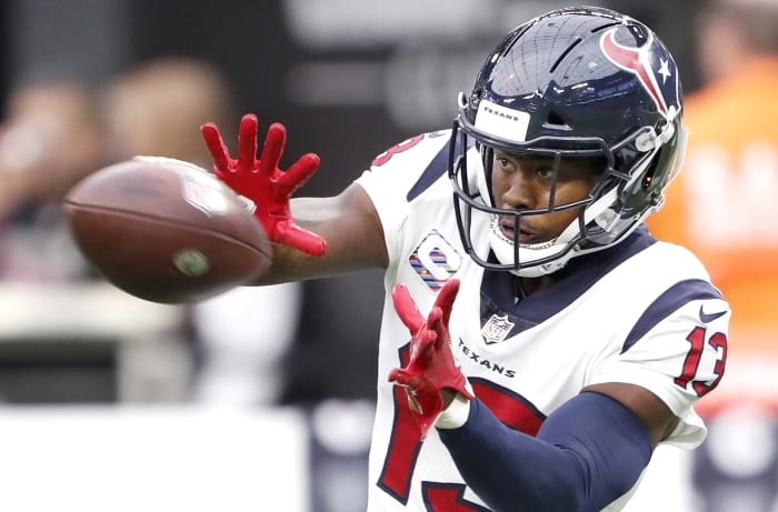 Houston, Texas, USA. 4th Dec, 2022. Houston Texans cornerback Tremon Smith  (1) carries the ball on a return during an NFL game between the Houston  Texans and the Cleveland Browns on Dec.