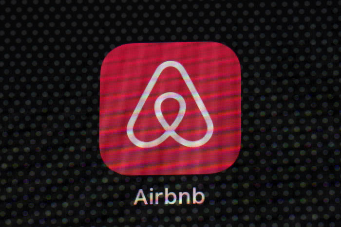 Airbnb: Record Profit, 1 Million New Listings, Pet-Friendly Filter