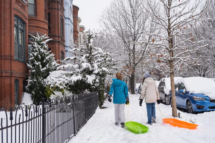 Much of US still gripped by Arctic weather as Memphis deals with numerous broken water pipes