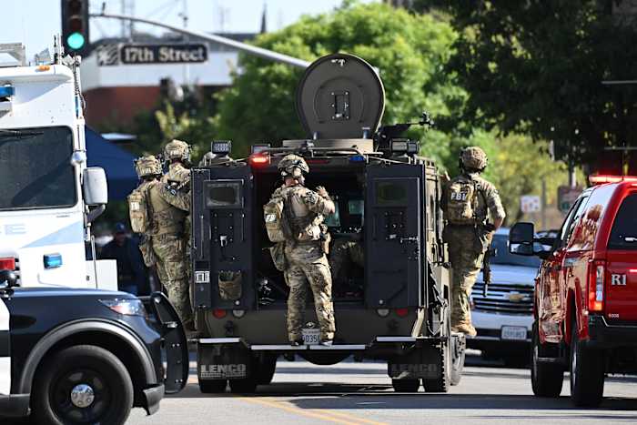 FBI personnel have fatally shot a man holding hostages in Bakersfield, California, police say
