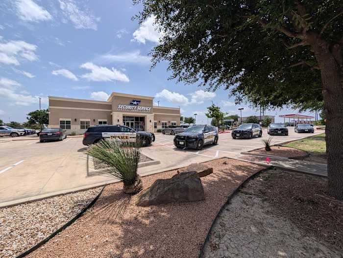 <a href="https://www.ksat.com/news/local/2026/07/18/sapd-masked-armed-suspects-rob-credit-union-on-northeast-side-flee-with-large-amount-of-cash/" target="_blank">SAPD: Masked, armed suspects rob credit union on Northeast Side, flee with ‘large amount’ of cash</a>