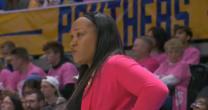 Virginia women fall at Pitt 60-51